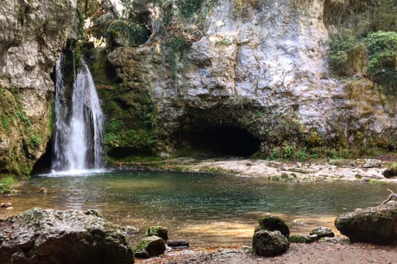 La Tine de Conflens, Waldesian idyllic walk
