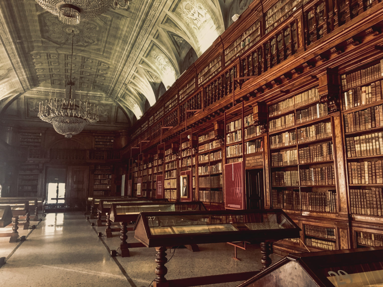 Discover the world's most beautiful libraries - Wanderlust Ale